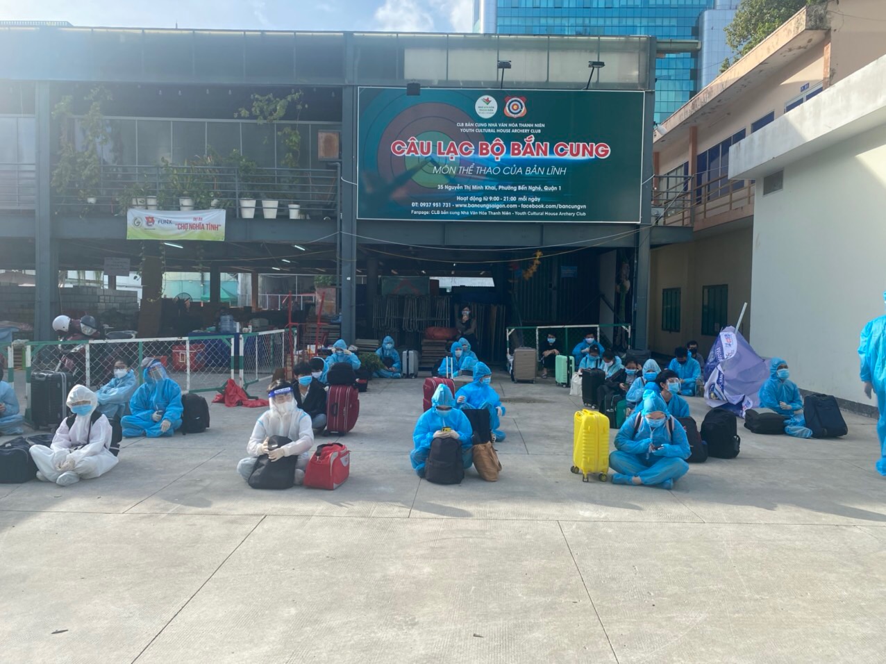 Tạm về qu&ecirc; để chờ ng&agrave;y hết dịch để đi học trở lại
