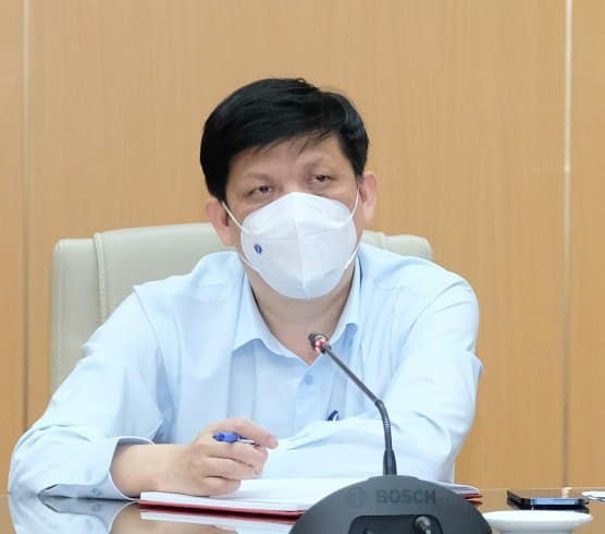 Bộ trưởng Bộ Y tế cho biết vắc xin COVID-19 sẽ về dồn dập cuối năm nay n&ecirc;n c&aacute;c địa phương phải đẩy nhanh tốc độ ti&ecirc;m chung