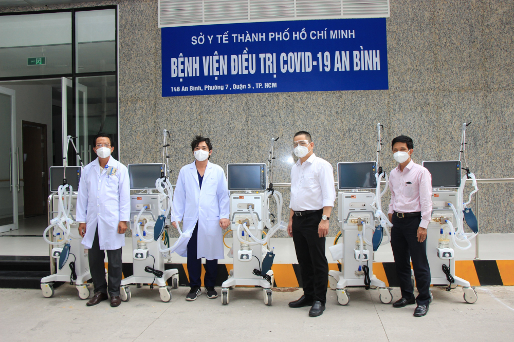 Bệnh vi&ecirc;n An Sinh tiếp nhận 5 m&aacute;y thở chức năng cao. Ảnh Ho&agrave;ng Anh.