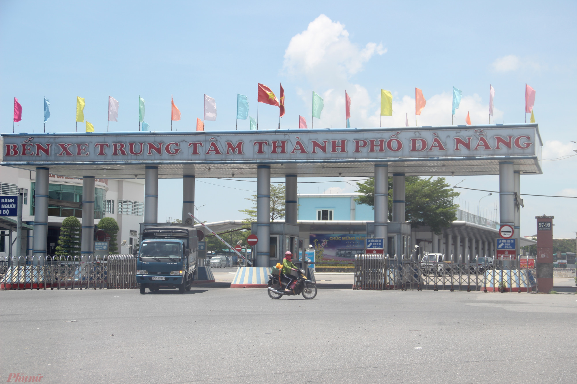 Năm 2021 Đ&agrave; Nẵng tiếp tục ảnh hưởng nặng nề bởi nhiều đợt dịch COVID-19 