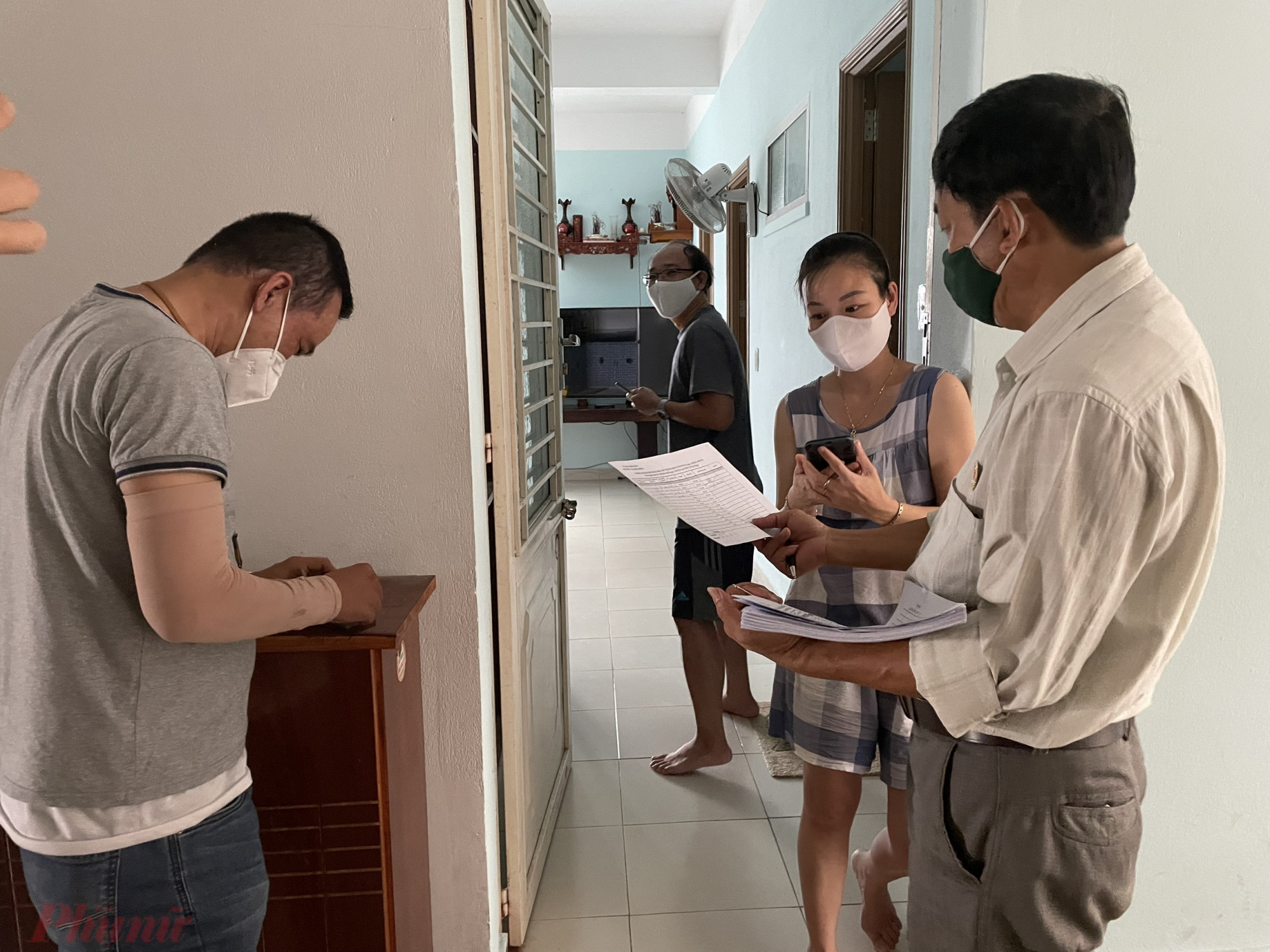 Tất cả 126 ng&agrave;n người d&acirc;n trong 5 phường đang phong tỏa của quận Sơn Tr&agrave; sẽ được nhận đều 40 ng&agrave;n/ng&agrave;y.