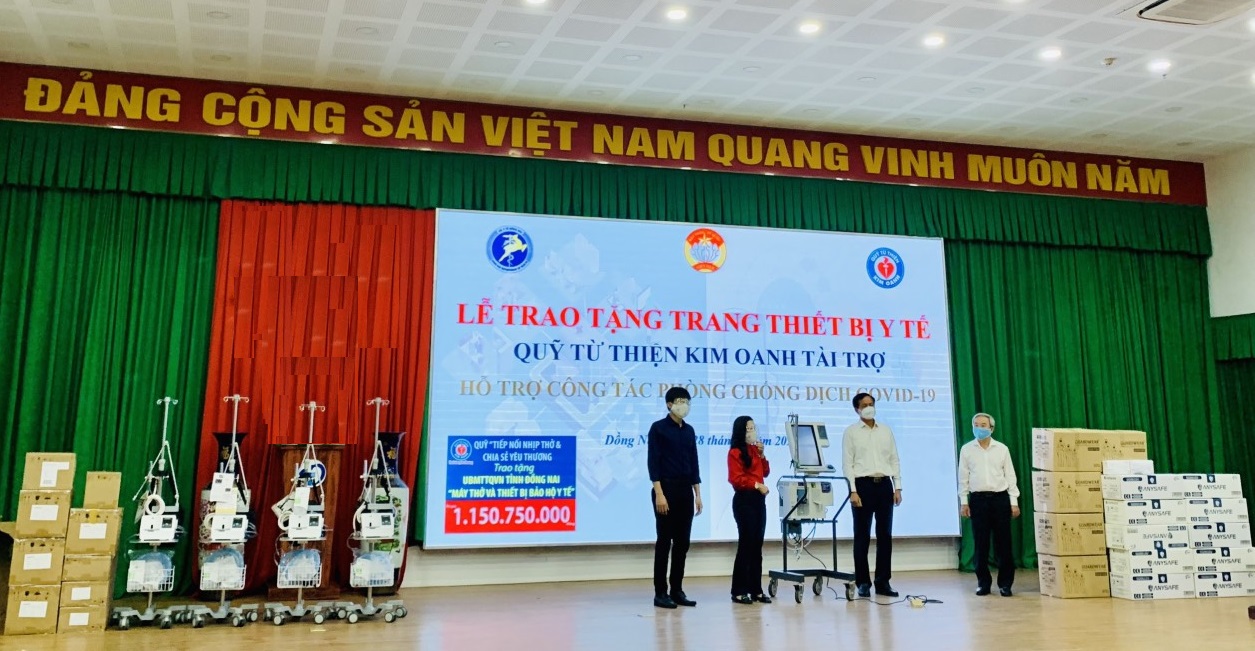 Quỹ từ thiện Kim Oanh tặng nhiều m&aacute;y trợ thở v&agrave; vật tư y tế gi&uacute;p ng&agrave;nh y tế tỉnh Đồng Nai - Ảnh: Kim Oanh Group