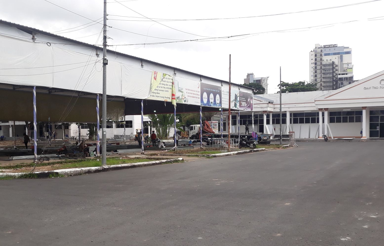 Một bệnh viện d&atilde; chiến tại TP. Cần Thơ đang được gấp r&uacute;t thi c&ocirc;ng 