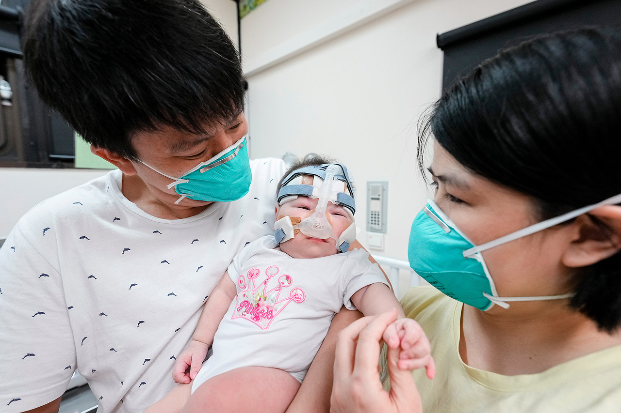 B&eacute; Yu Xuan ng&agrave;y được ba mẹ đ&oacute;n về nh&agrave;