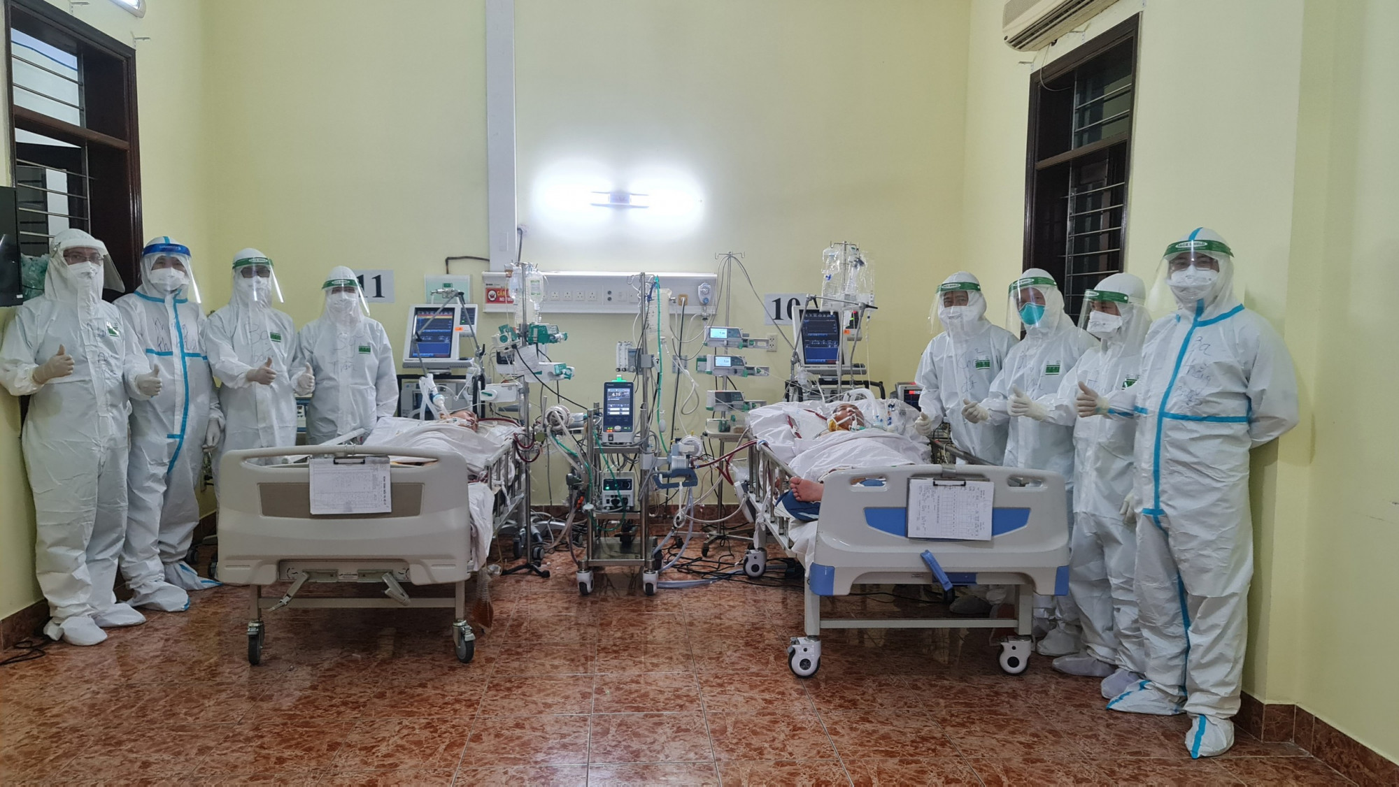 Chị H. sử dụng m&aacute;y ECMO chung với bệnh nh&acirc;n COVID-19 kh&aacute;c, ảnh Trần Ch&iacute;nh
