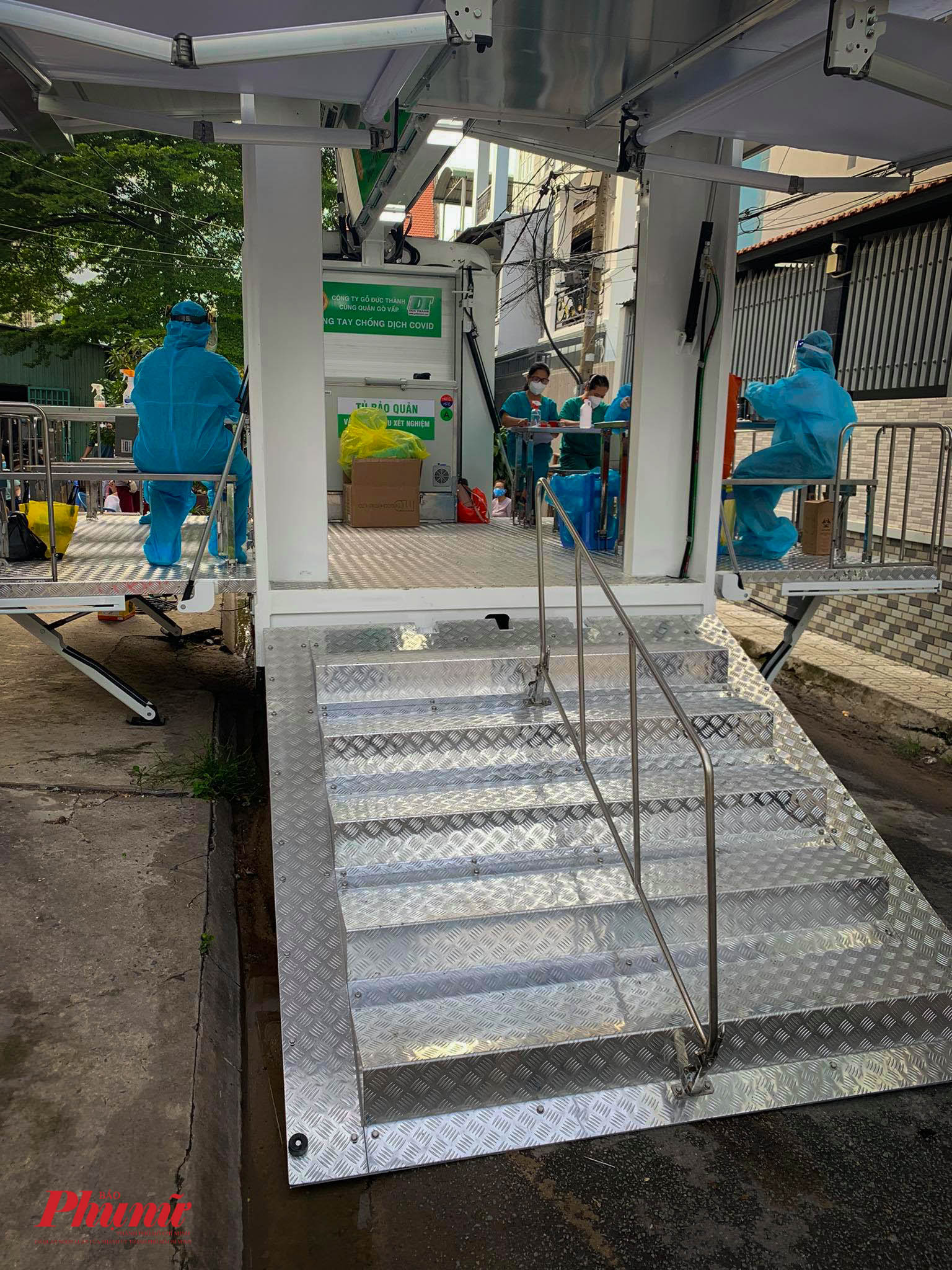 Tất cả c&aacute;c chi tiết xe đều được l&agrave;m rất chắc chắn