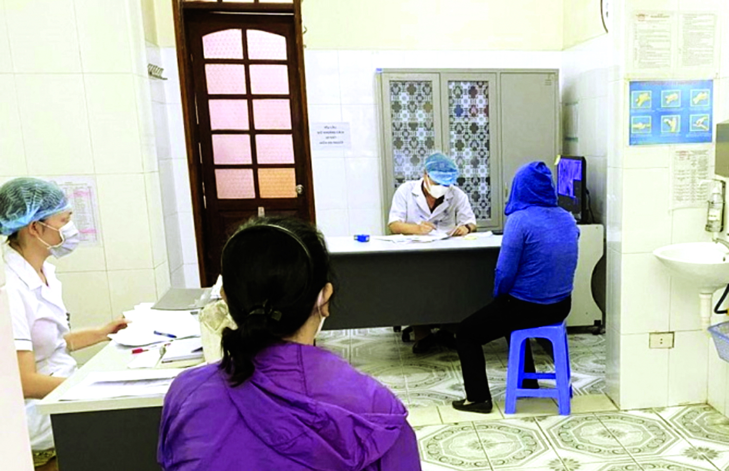 Một số trường hợp có dấu hiệu rối loạn tâm thần đến khám tại Bệnh viện Tâm thần Hà Nội