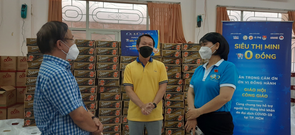 B&agrave; Trần Thị Phương Hoa &ndash; Ph&oacute; chủ tịch Hội LHPN TP.HCM v&agrave; &ocirc;ng Nguyễn Phước Hưng &ndash; Ph&oacute; B&iacute; thư thường trực Th&agrave;nh ủy, Chủ tịch HĐND TP.Thủ Đức 