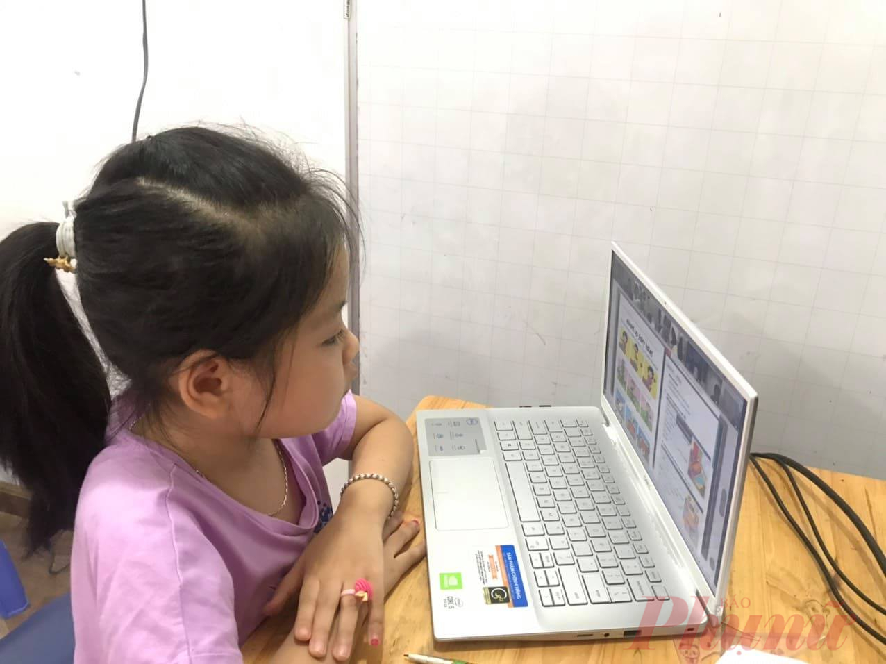 Dự kiến học sinh tại TP.HCM sẽ bắt đầu năm học mới bằng h&igrave;nh thức trực tuyến (ảnh: Đại Minh)