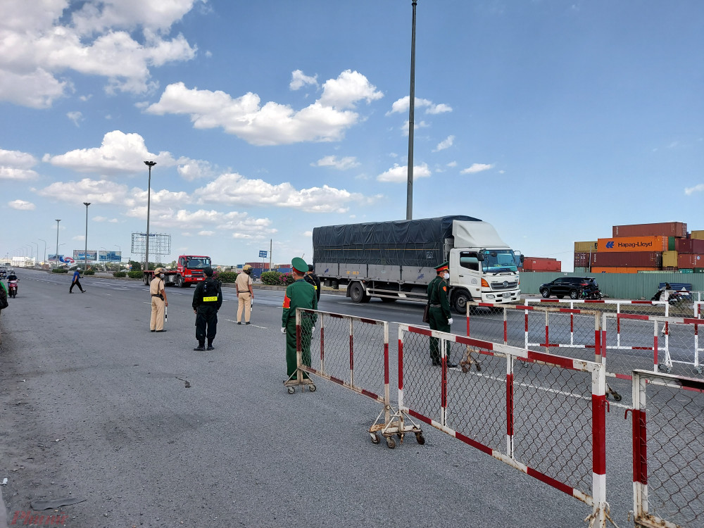 TP cho ph&eacute;p một số đối tượng lưu th&ocirc;ng tr&ecirc;n đường trong phạm vi th&agrave;nh phố 