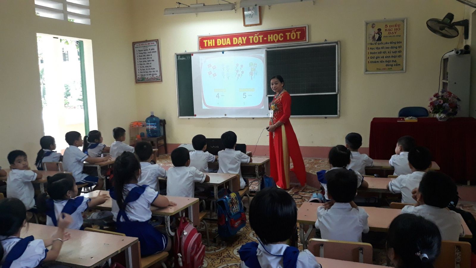 B&agrave;i dạy thực nghiệm được thực hiện đối với tất cả học sinh của lớp; sau khi dạy thực nghiệm lần 1 sẽ tổ chức r&uacute;t kinh nghiệm, chỉnh sửa b&agrave;i dạy v&agrave; dạy thực nghiệm lần 2. (Ảnh minh họa)