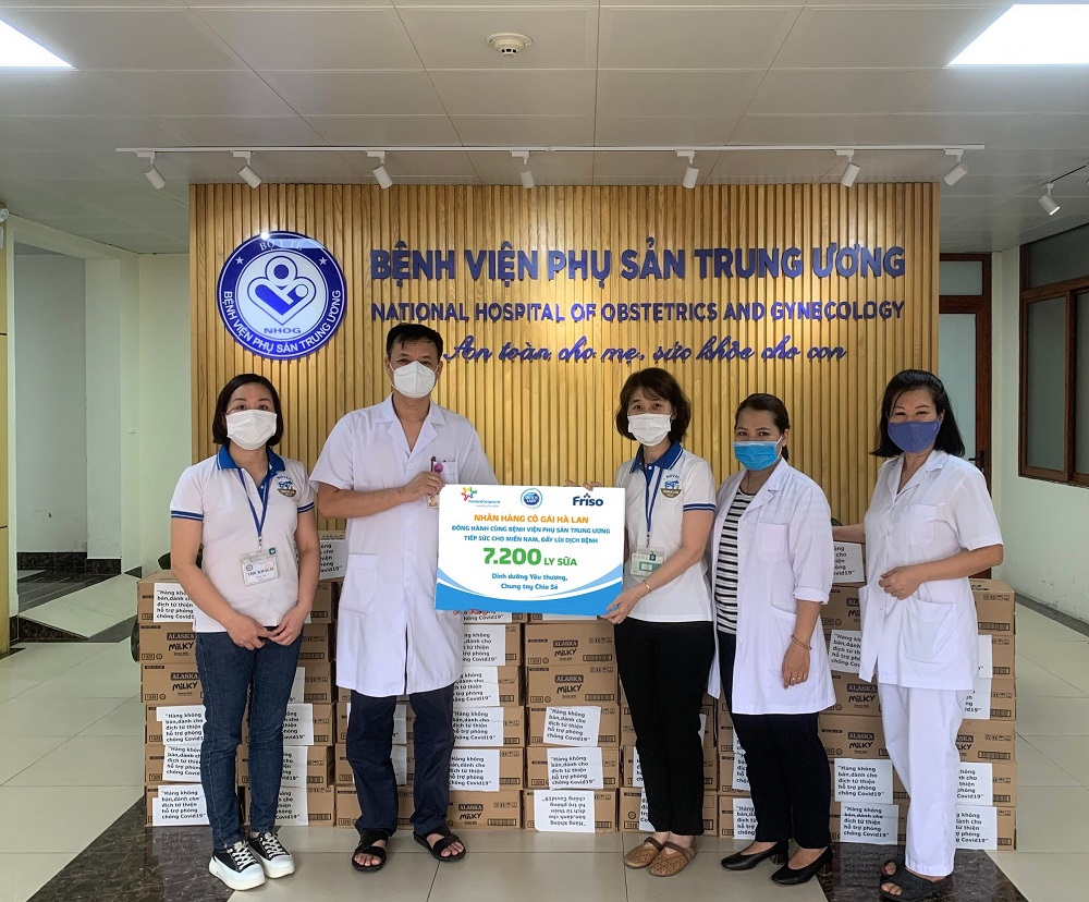 Nguồn dinh dưỡng từ C&ocirc; G&aacute;i H&agrave; Lan hi vọng sẽ tiếp sức mạnh mẽ về thể chất lẫn tinh thần cho c&aacute;c y, b&aacute;c sĩ trong đợt ra qu&acirc;n n&agrave;y - Ảnh: CGHL