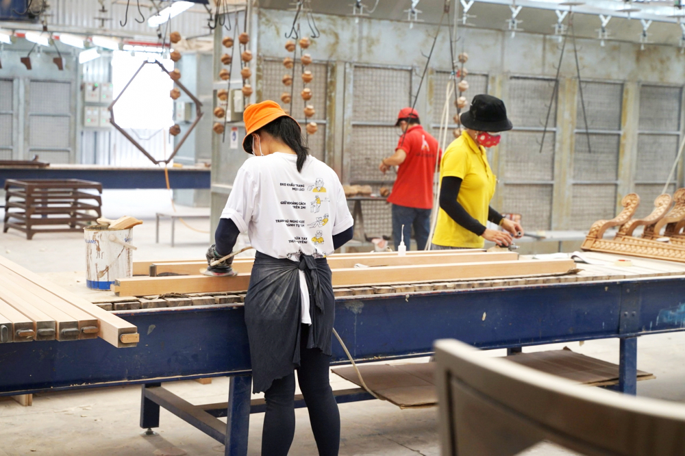 Hoạt động sản xuất ở c&aacute;c doanh nghiệp th&agrave;nh vi&ecirc;n Hội Mỹ nghệ v&agrave; Chế biến&nbsp;gỗ&nbsp;TP.HCM (HAWA) - ảnh do HAWA cung cấp