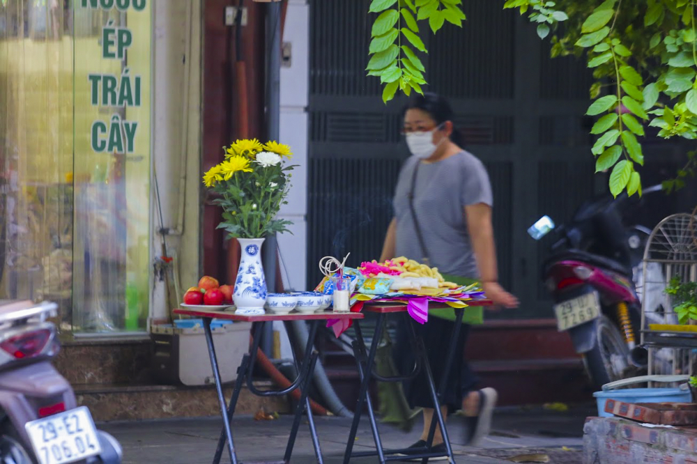 D&acirc;n gian  quan niệm th&aacute;ng 7 &acirc;m lịch l&agrave; th&aacute;ng 'ph&aacute; ngục'. Trong đ&oacute;, ng&agrave;y Rằm th&aacute;ng 7 l&agrave; ng&agrave;y 'x&aacute; tội vong nh&acirc;n' cầu si&ecirc;u cho những vong hồn lang thang, kh&ocirc;ng nơi nương tựa.