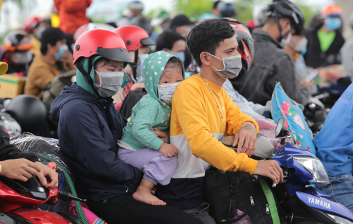 Trong số những đứa trẻ theo cha mẹ hồi hương tr&aacute;nh dịch, c&oacute; bao nhi&ecirc;u trẻ sẽ quay lại TPHCM sinh sống v&agrave; học tập?