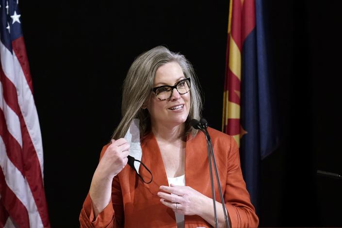 Thư k&yacute; tiểu bang Arizona Katie Hobbs cũng c&oacute; thể c&oacute; cơ hội v&agrave;o năm tới trong cương vị một ứng cử vi&ecirc;n Thống đốc - Ảnh: AP