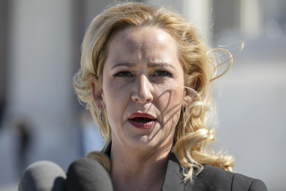 Tổng chưởng l&yacute; Leslie Rutledge cũng l&agrave; một ứng cử vi&ecirc;n Thống đốc c&oacute; triển vọng của tiểu bang Arkansas sau khi đương kim Thống đốc Asa Hutchinson m&atilde;n nhiệm - Ảnh: AP