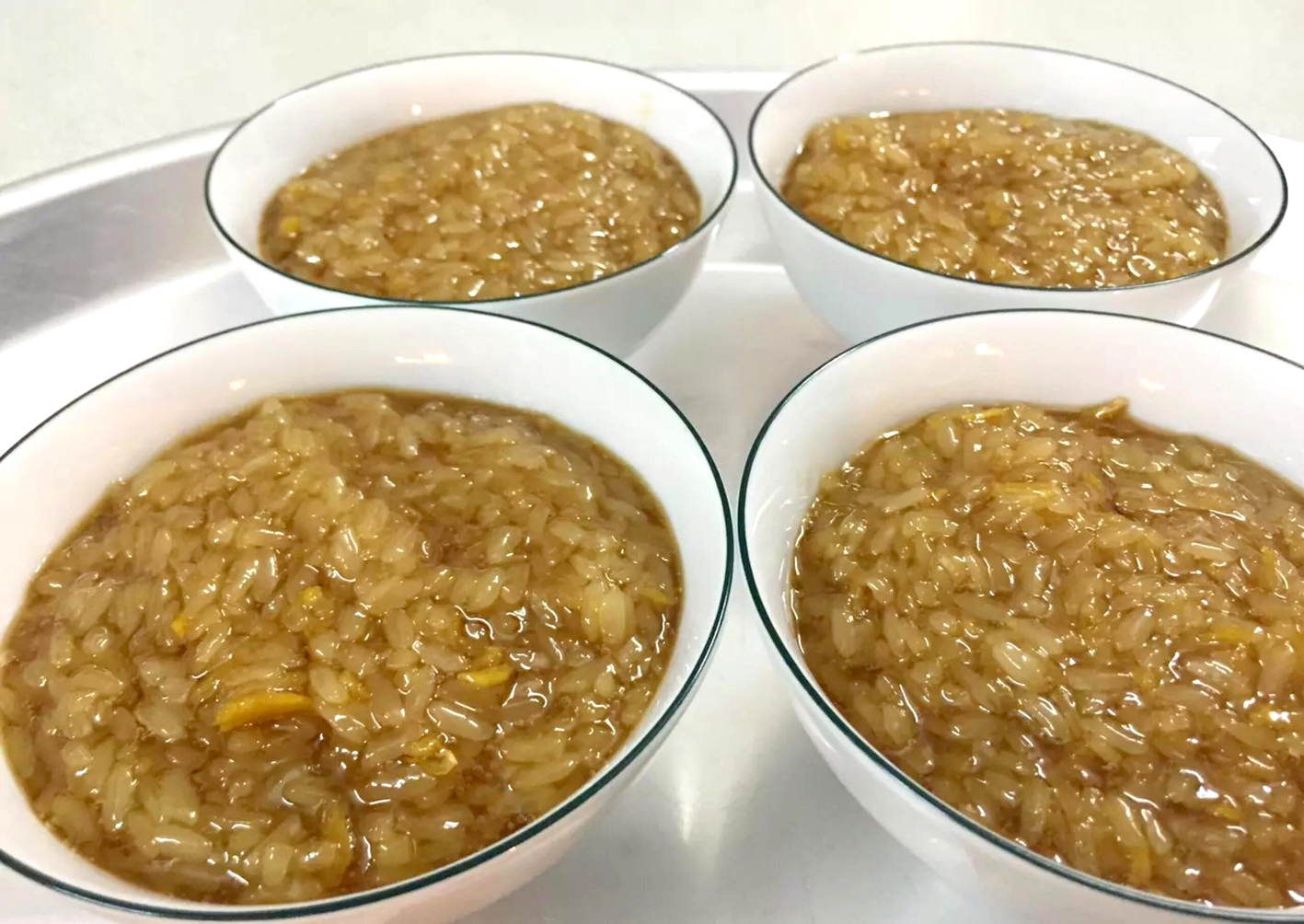Ch&aacute;o ngọt c&agrave;ng ngon khi cho v&agrave;o tủ lạnh.