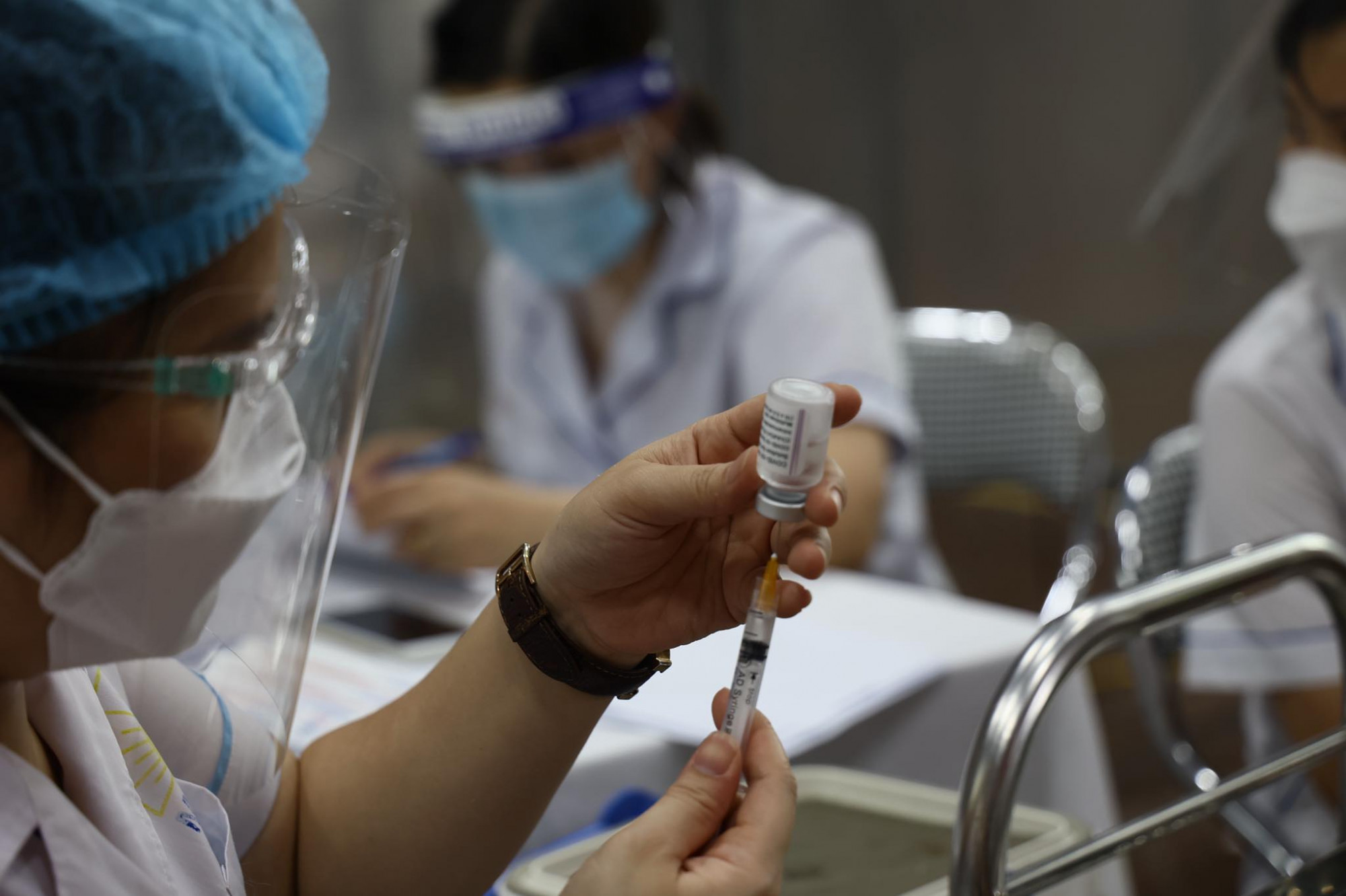 Bộ Y tế y&ecirc;u cầu r&agrave; so&aacute;t lại đối tượng ti&ecirc;m chủng, xử l&yacute; trước ph&aacute;p luật với c&aacute;c đơn vị thực hiện sai