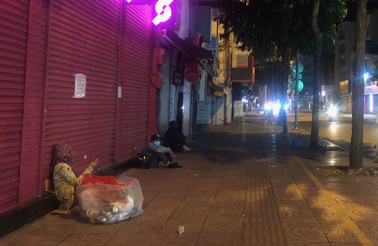 Người sống lang thang tr&ecirc;n đường phố TPHCM. Ảnh: Quốc Ngọc