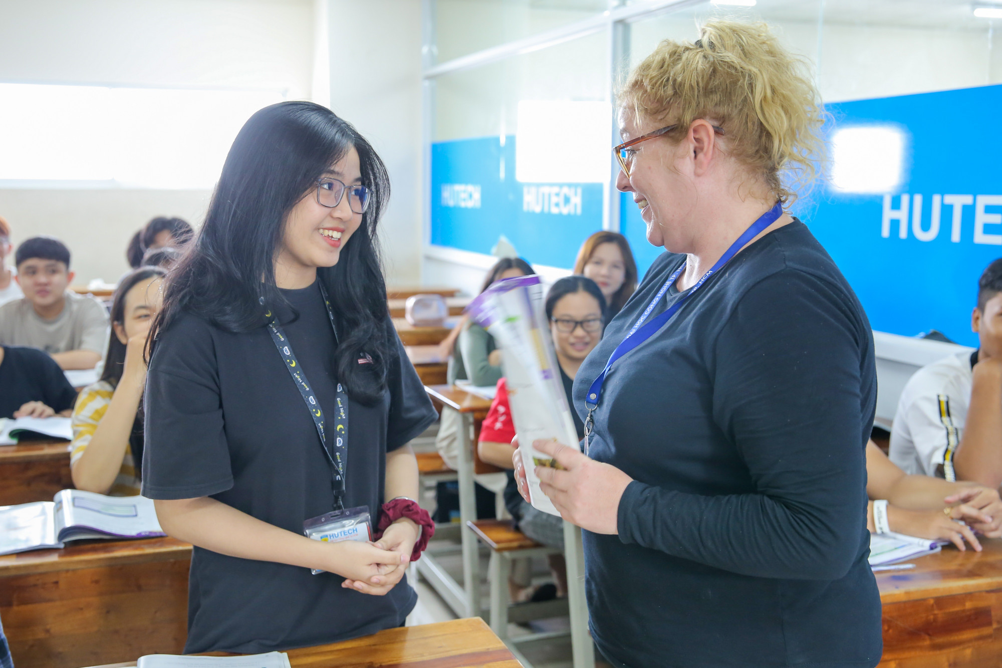 B&ecirc;n cạnh kỹ năng ng&ocirc;n ngữ vững v&agrave;ng, trải nghiệm nghề nghiệp cũng l&agrave; h&agrave;nh trang cần thiết - Ảnh: HUTECH