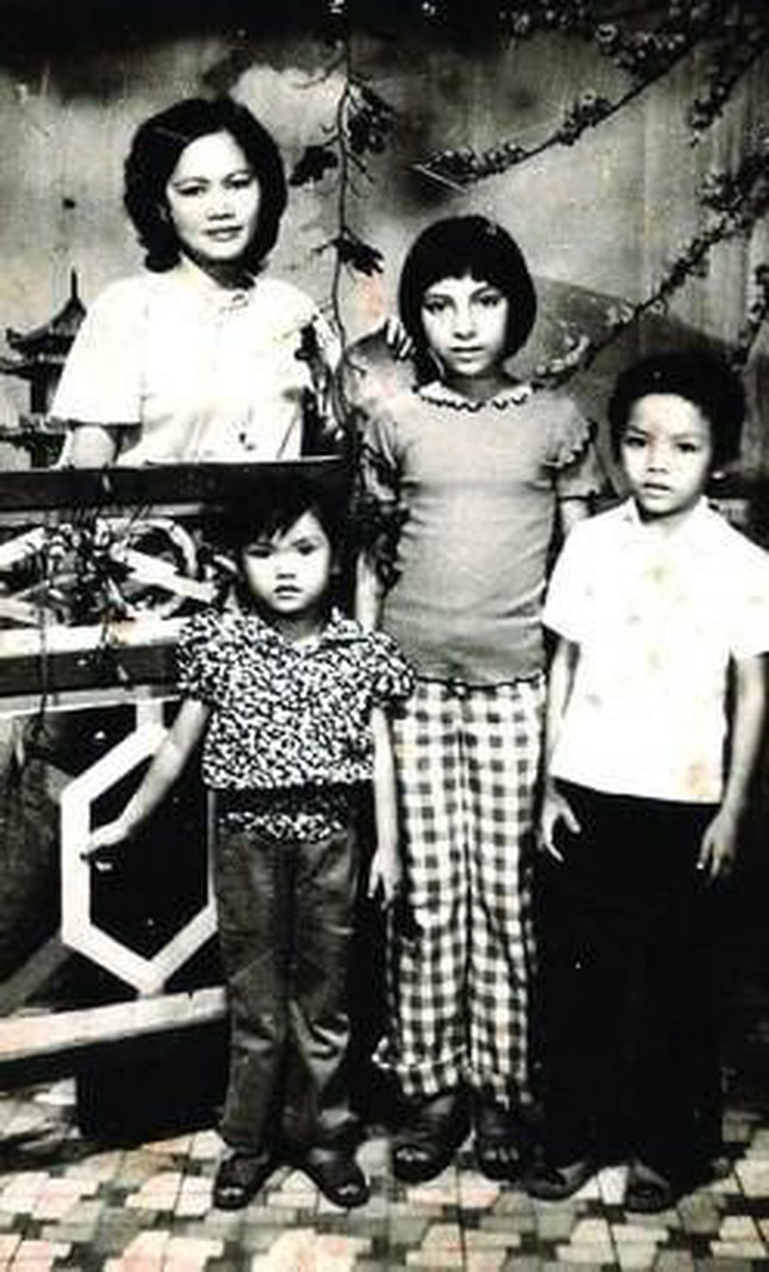 Ca sĩ Phi Nhung thời trẻ