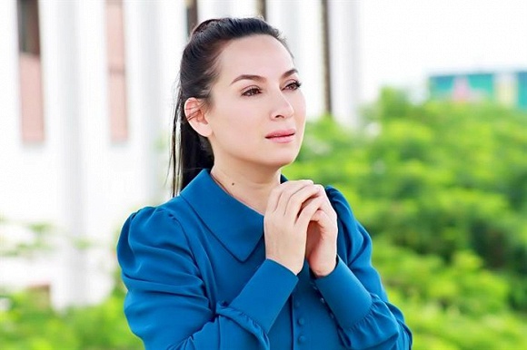 Người h&acirc;m mộ v&agrave; giới nghệ sĩ đang cầu nguyện cho Phi Nhung ch&oacute;ng b&igrave;nh phục