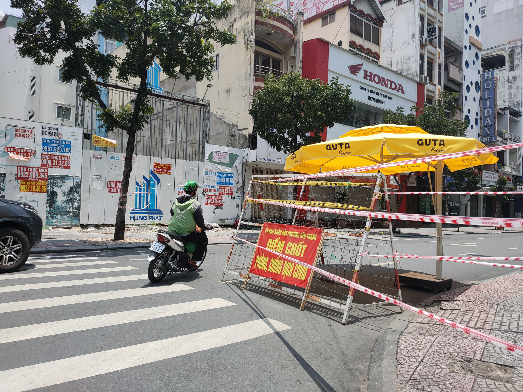 Shipper được cho l&agrave; cho năng lực giao nhận h&agrave;ng h&oacute;a v&agrave; đặc biệt l&agrave; th&ocirc;ng thạo ng&otilde; ng&aacute;ch, đường s&aacute; TPHCM. Ảnh: Hiếu Nguyễn