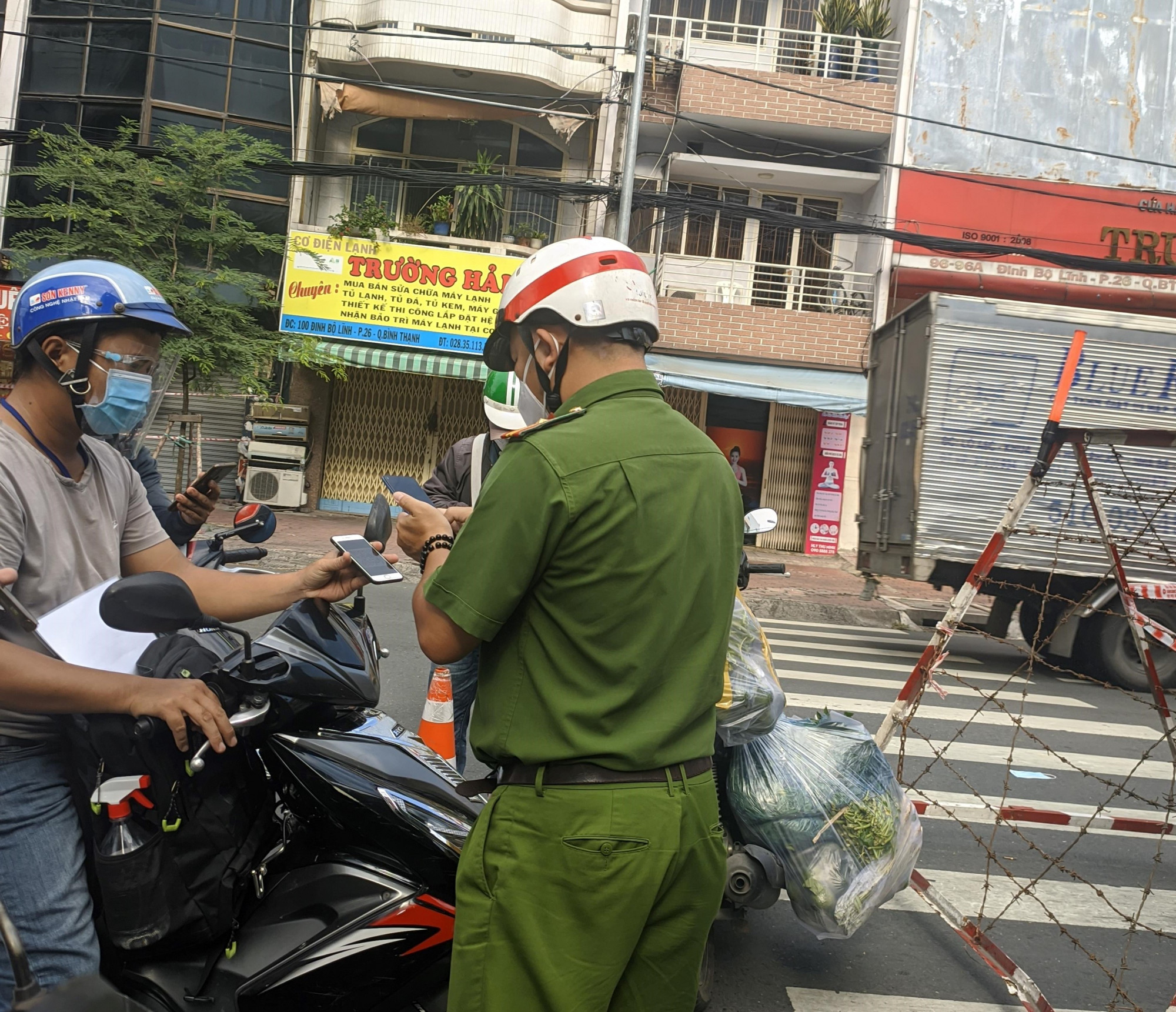 Khai b&aacute;o di biến động d&acirc;n cư - phần mềm của Bộ C&ocirc;ng an tại TPHCM chiều 28/8.