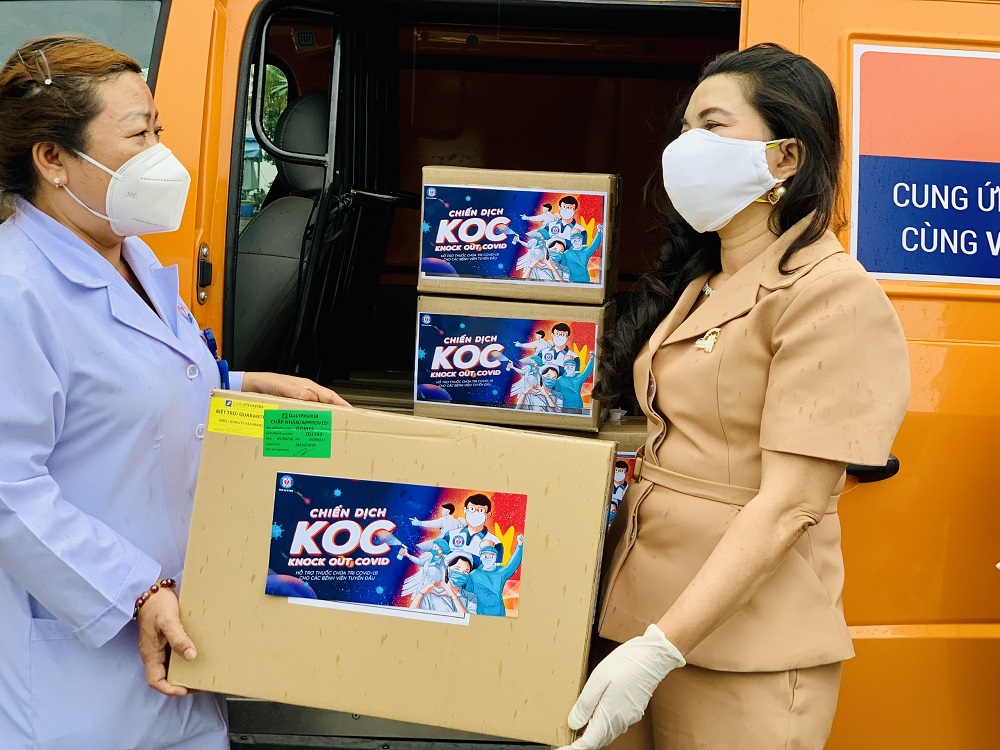 Quỹ từ thiện Kim Oanh đ&atilde; tặng một triệu đơn vị thuốc đặc trị chữa COVID-19 cho F0 c&aacute;c tỉnh ph&iacute;a Nam - Ảnh: Quỹ từ thiện Kim Oanh