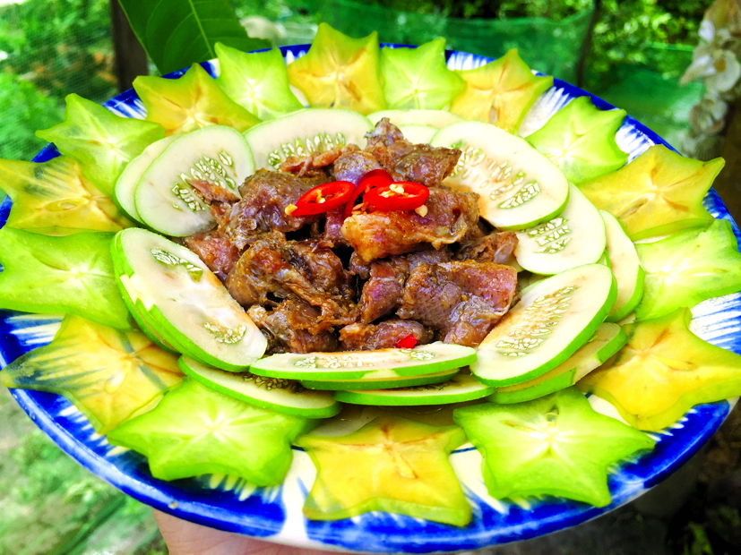 Bần chua - mắm sống l&agrave; m&oacute;n đặc sản độc đ&aacute;o của b&agrave; con miền T&acirc;y Nam bộ