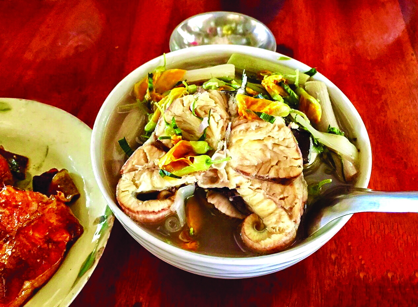 M&oacute;n canh chua bần c&oacute; vị chua đằm, thanh