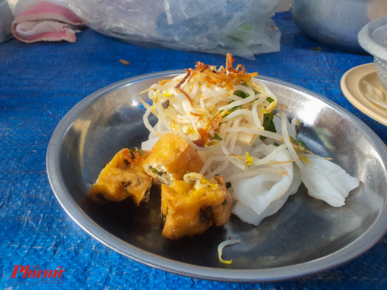 Đĩa b&aacute;nh ướt 5.000 đồng