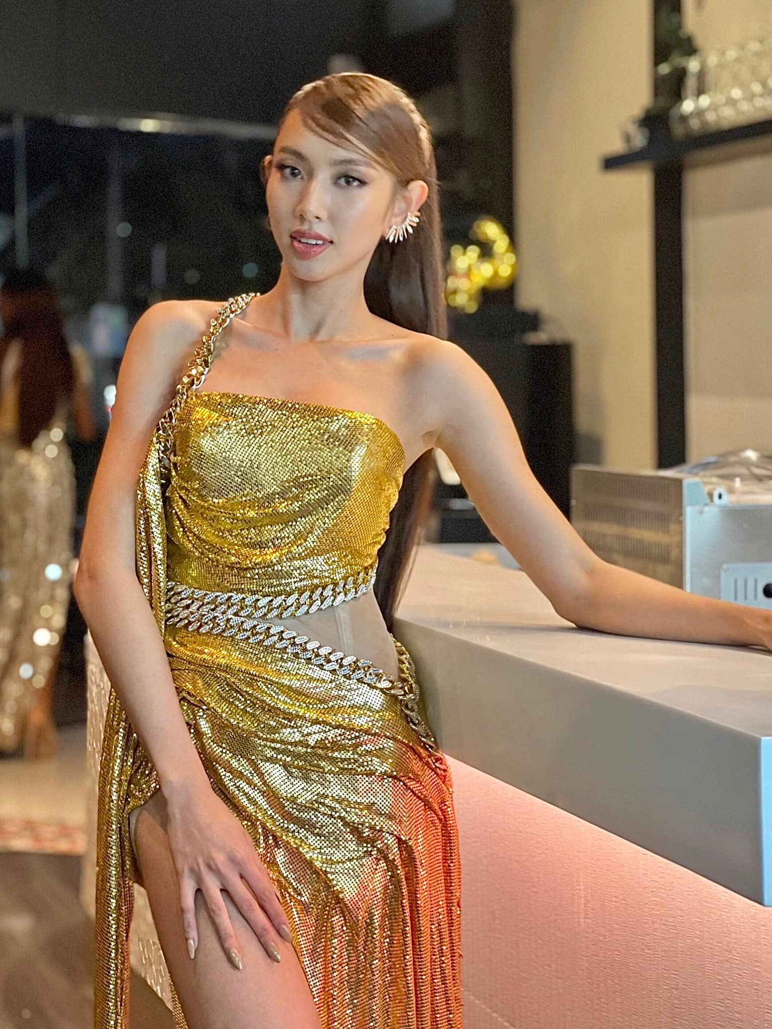 Lịch tr&igrave;nh hoạt động của cuộc thi kh&aacute; d&agrave;y, nhưng Thuỳ Ti&ecirc;n lu&ocirc;n d&agrave;nh thời gian livestream, chia sẻ, lắng nghe &yacute; kiến của kh&aacute;n giả.