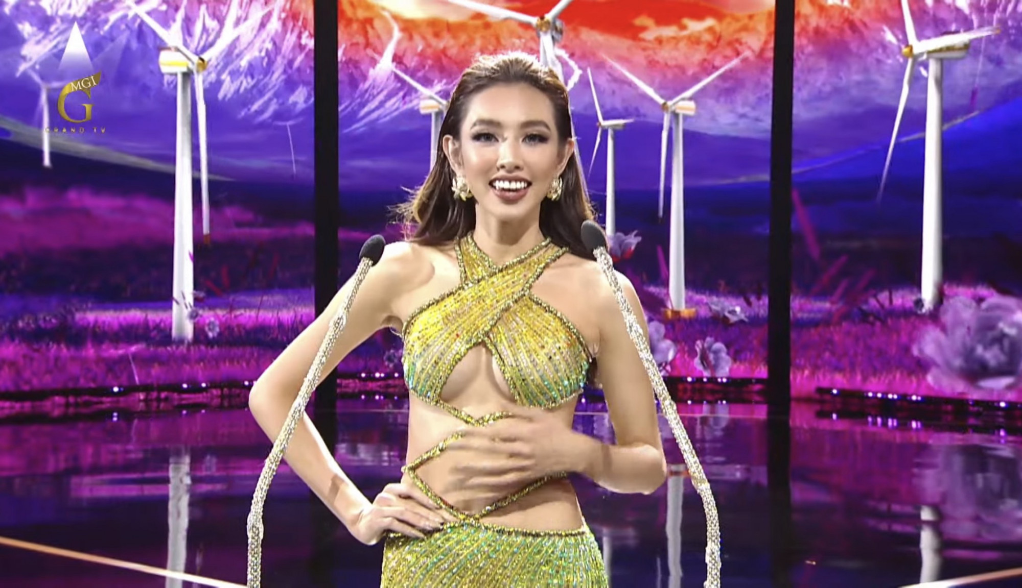 Trong đ&ecirc;m chung kết, Thuỳ Ti&ecirc;n li&ecirc;n tục tạo được dấu ấn với những m&agrave;n tr&igrave;nh diễn đi&ecirc;u luyện. 