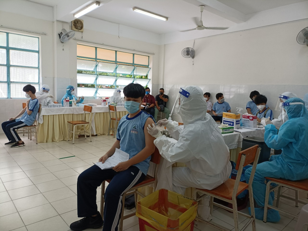 Tiếp tục ch&iacute;nh s&aacute;ch đặc th&ugrave; hỗ trợ học ph&iacute; cho học sinh trong học kỳ II năm học 2021 - 2022 nhằm san sẻ g&aacute;nh nặng c&ugrave;ng c&aacute;c gia đ&igrave;nh bị ảnh hưởng bởi dịch COVID-19.