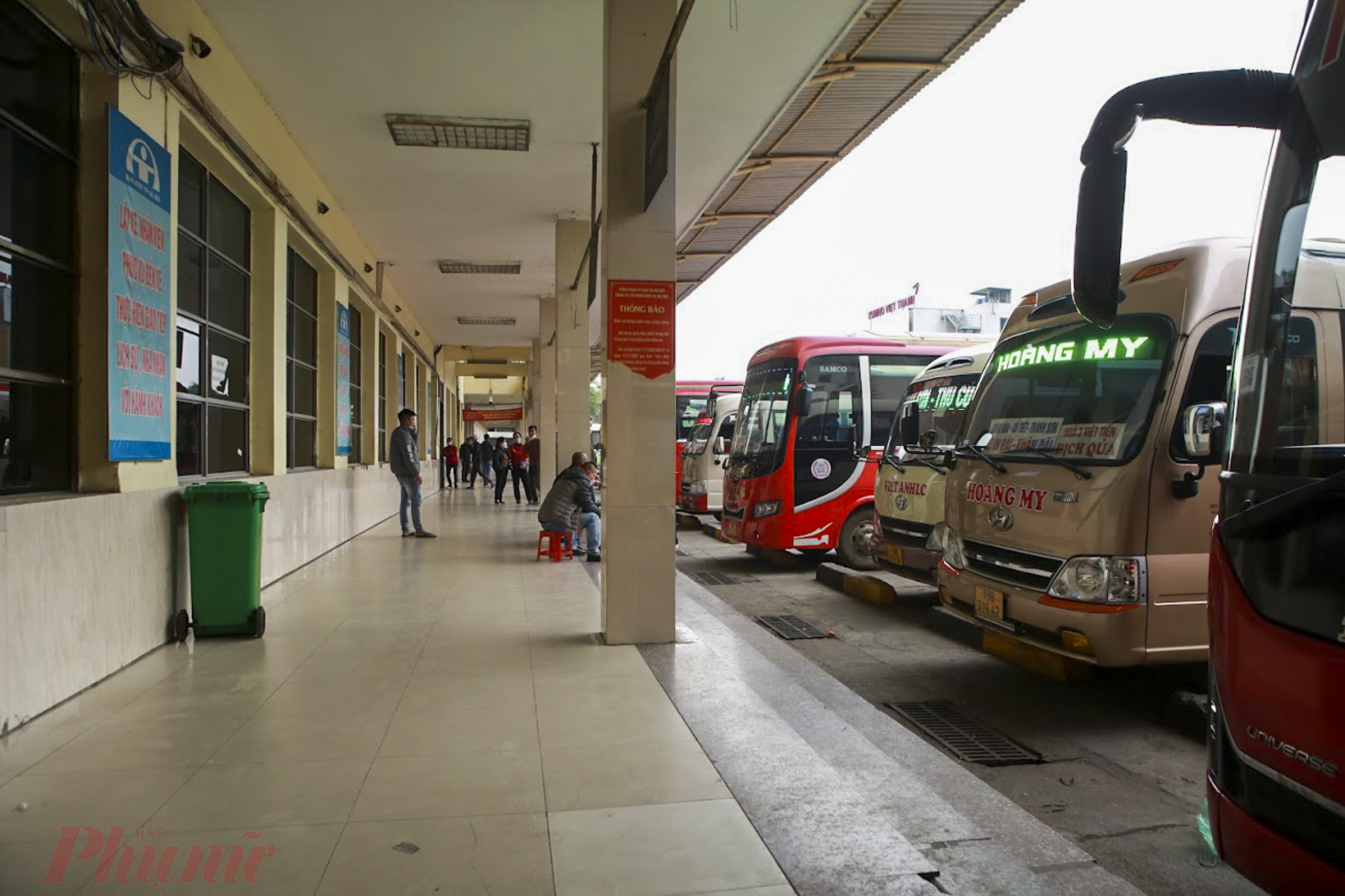 Số lượng h&agrave;nh kh&aacute;ch &iacute;t ỏi, c&oacute; thể đếm tr&ecirc;n đầu ng&oacute;n tay khiến doanh thu ng&agrave;nh vận tải xe kh&aacute;ch li&ecirc;n tỉnh trở n&ecirc;n giảm s&uacute;t. 