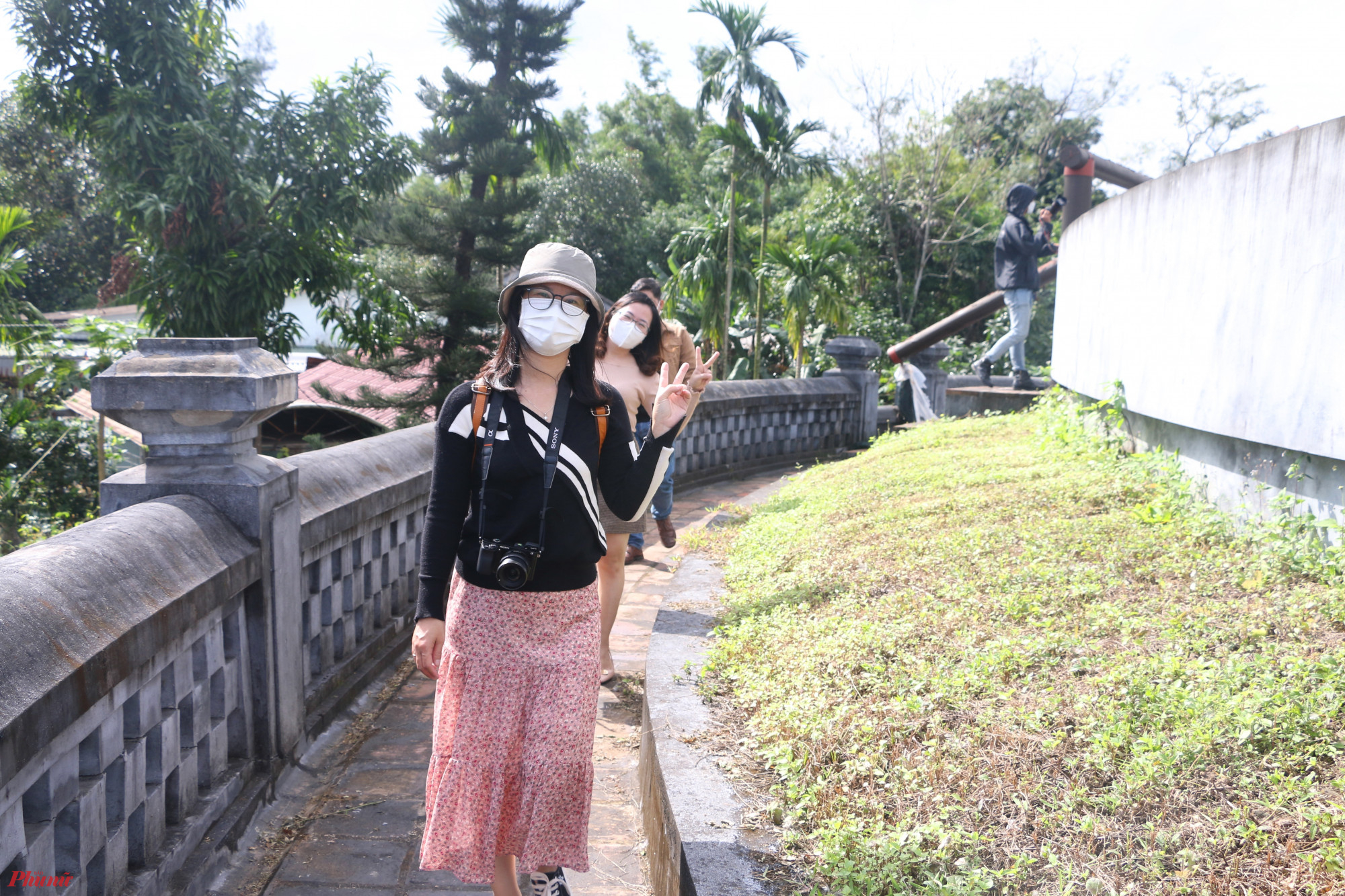 Ng&agrave;y đầu năm mới nhiều bạn trẻ gh&eacute; thăm Hổ Quyển với mong muốn t&igrave;m hiểm v&agrave; kh&aacute;m ph&aacute; đấu trường giữa voi v&agrave; hổ hiện c&ograve;n kh&aacute; nguy&ecirc;n vẹn