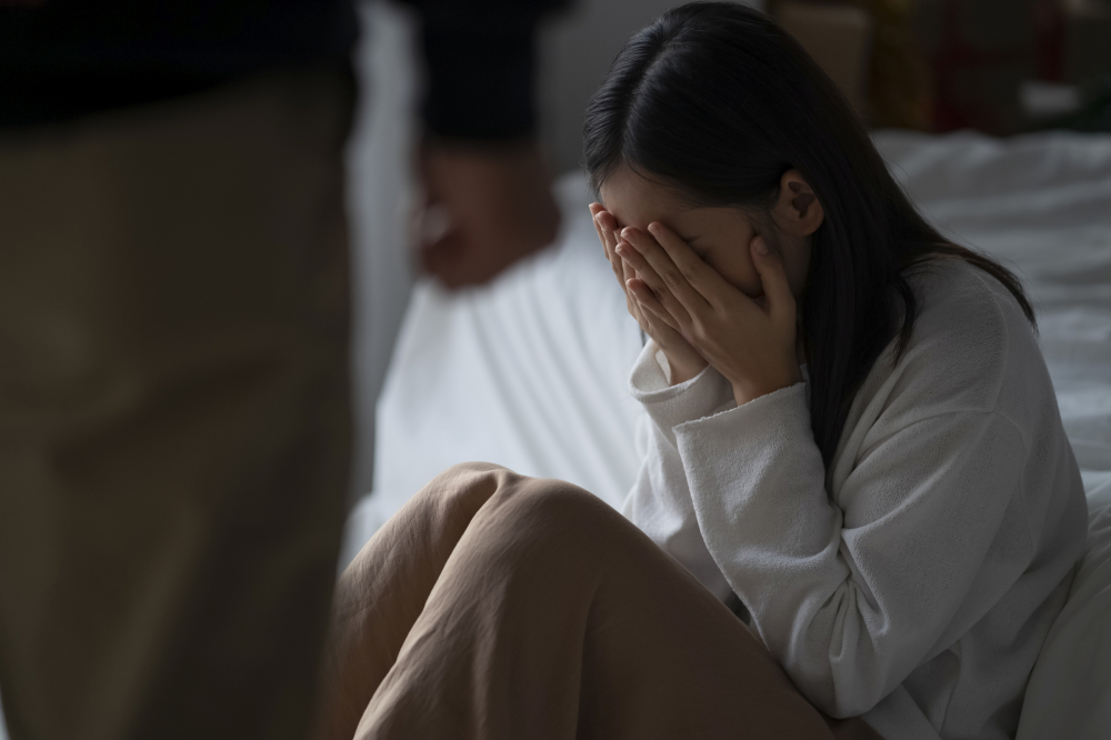 Ngoại t&igrave;nh bị ph&aacute;t hiện v&agrave; kh&ocirc;ng chịu ly h&ocirc;n, kh&ocirc;ng &iacute;t đ&agrave;n &ocirc;ng thậm ch&iacute; c&ograve;n giở th&oacute;i vũ phu 