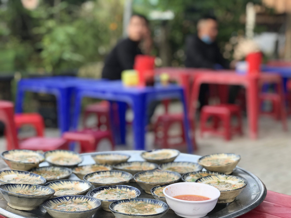 B&aacute;nh b&egrave;o gi&aacute; chỉ 2000 đồng/ ch&eacute;n, đậm chất Quảng Ng&atilde;i