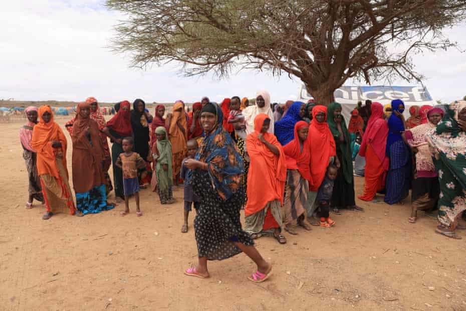 Nhiều b&eacute; g&aacute;i ở Ethiopia hiện đang bị &eacute;p kết h&ocirc;n khi c&ograve;n qu&aacute; nhỏ, v&igrave; cha mẹ c&aacute;c em muốn c&oacute; được của hồi m&ocirc;n từ nh&agrave; trai để c&oacute; th&ecirc;m nguồn t&agrave;i ch&iacute;nh nu&ocirc;i sống gia đ&igrave;nh