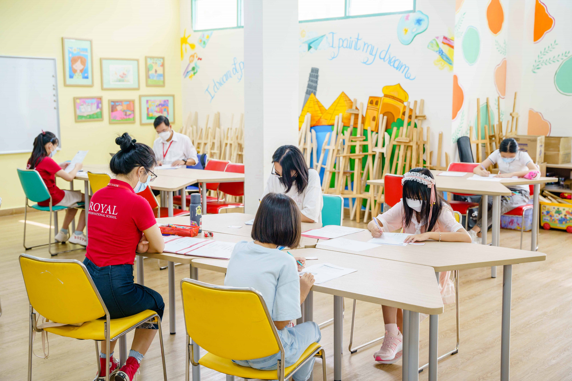 B&iacute; quyết gi&uacute;p vượt qua kỳ kiểm tra với điểm số cao l&agrave; sự &ldquo;tự tin&rdquo; - Ảnh: Royal School
