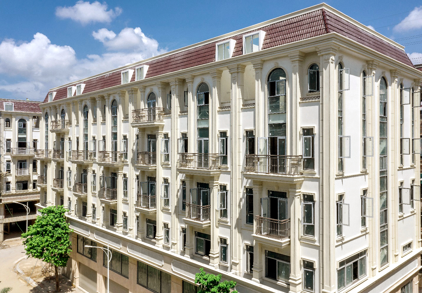 Him Lam Vạn Ph&uacute;c l&agrave; một trong số &iacute;t dự &aacute;n gần ho&agrave;n thiện mới mở b&aacute;n
