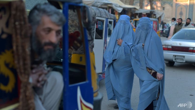 Hầu hết phụ nữ đ&atilde; bị cấm l&agrave;m việc trong ch&iacute;nh phủ kể từ khi Taliban gi&agrave;nh lại quyền lực ở Afghanistan v&agrave;o th&aacute;ng 8 (Ảnh: AFP / WAKIL KOHSAR)