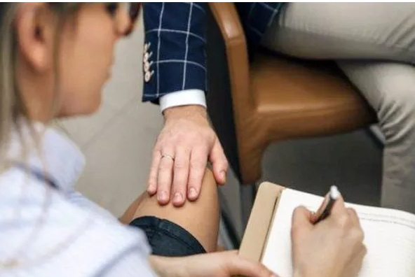 Nhiều phụ nữ thường xuy&ecirc;n bị quấy rối t&igrave;nh dịc tại nơi l&agrave;m việc 