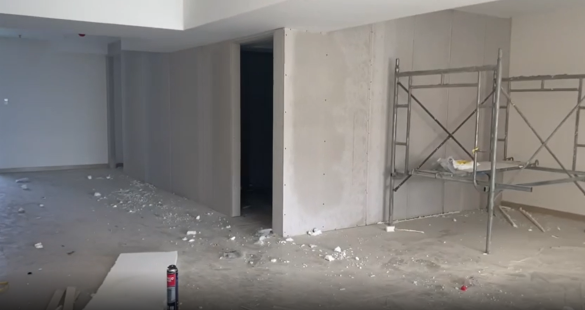 Một số shophouse chủ đầu tư c&ograve;n dựng v&aacute;ch, ngăn ph&ograve;ng.