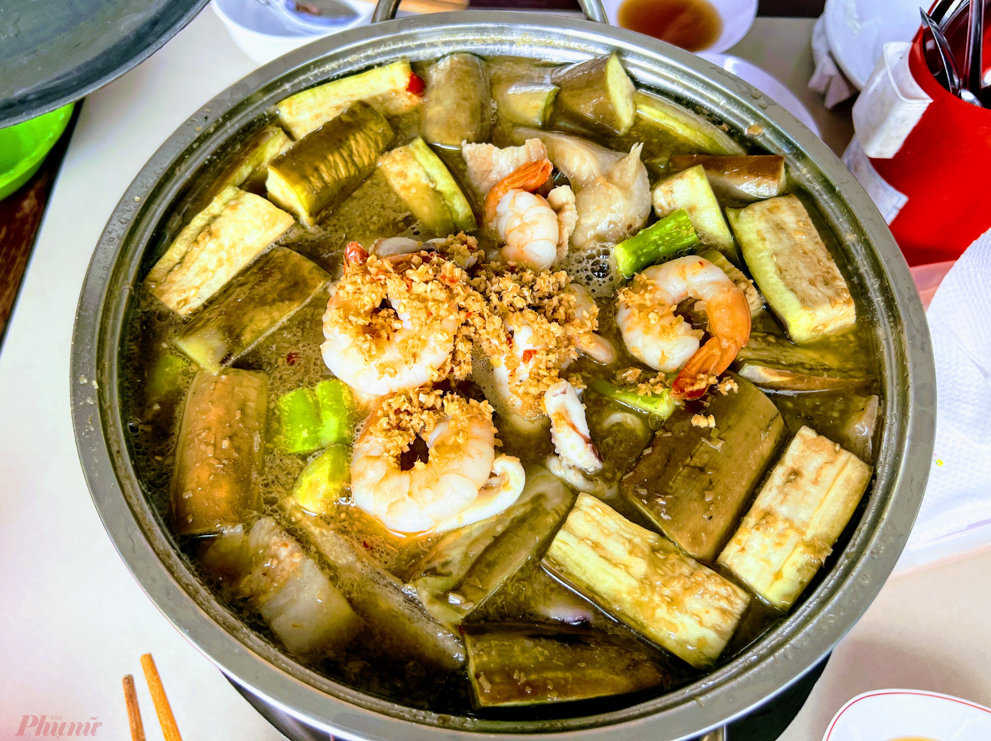 Cái lẩu mắm h