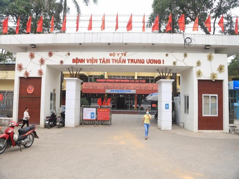 Lợi dụng sơ hở của c&aacute;n bộ y tế, &ocirc;ng tr&ugrave;m ma t&uacute;y tổ chức mua b&aacute;n v&agrave; bay lắc ma t&uacute;y ngay tại Bệnh viện T&acirc;m thần Trung ương I.