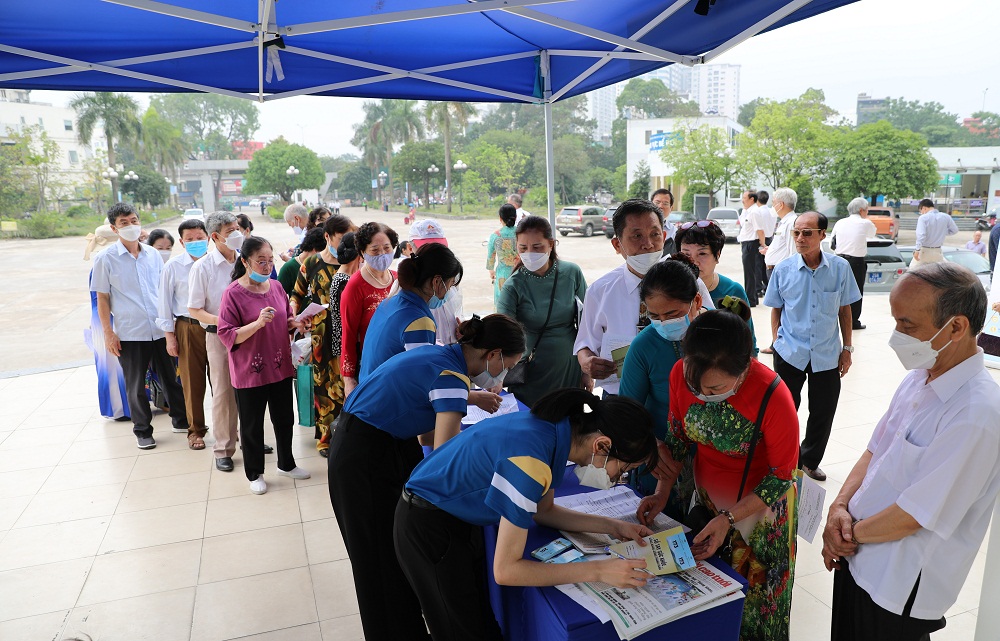 NCT h&agrave;o hứng đến tham dự ng&agrave;y hội &ldquo;Sống khỏe, sống thanh xu&acirc;n&rdquo; do Vinamilk tổ chức - Ảnh: Vinamilk