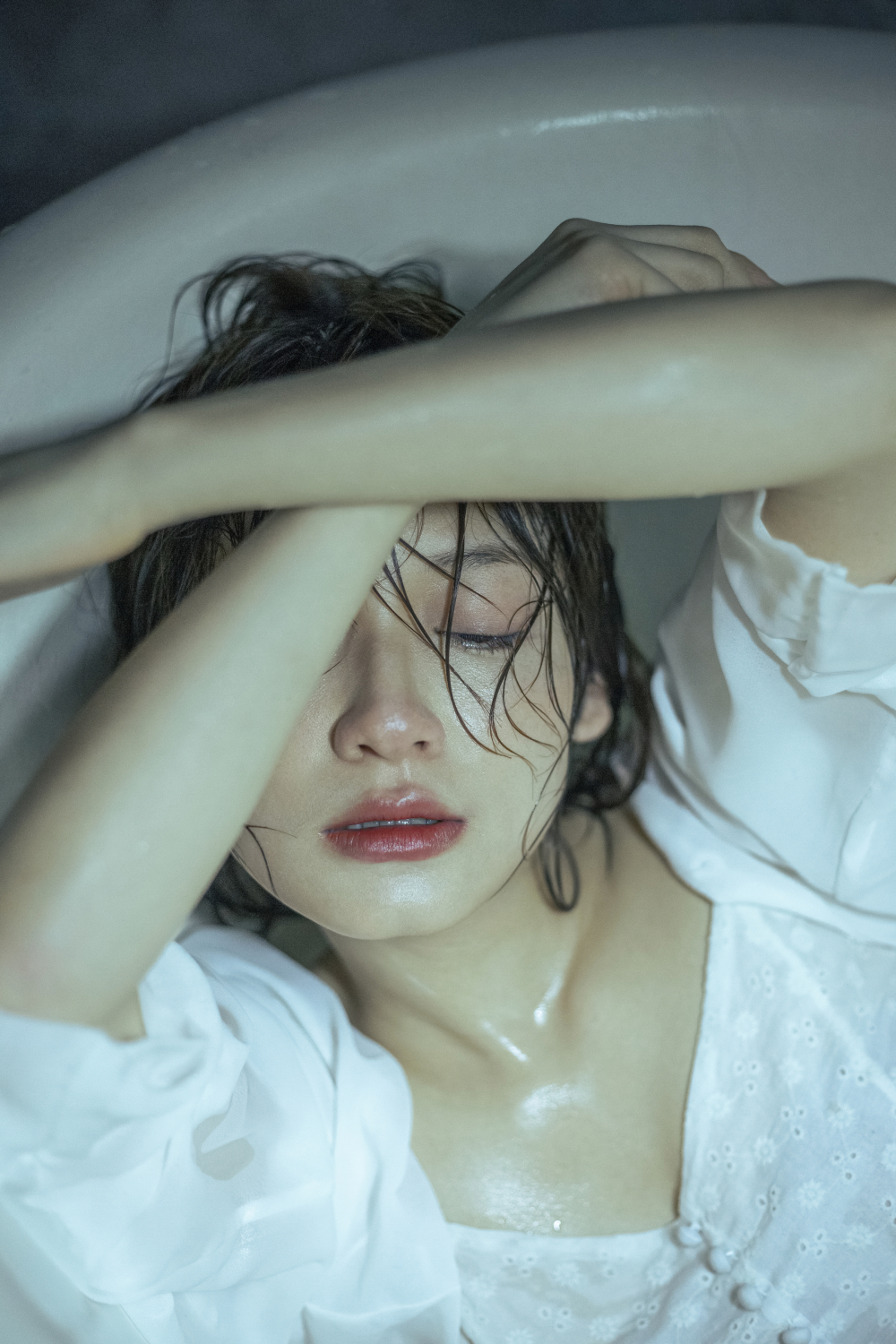Sau những cuộc phi&ecirc;u lưu t&igrave;nh &aacute;i, người phụ nữ c&ograve;n lại g&igrave; ngo&agrave;i nỗi đau đớn kh&ocirc;n ngu&ocirc;i? - Ảnh minh họa